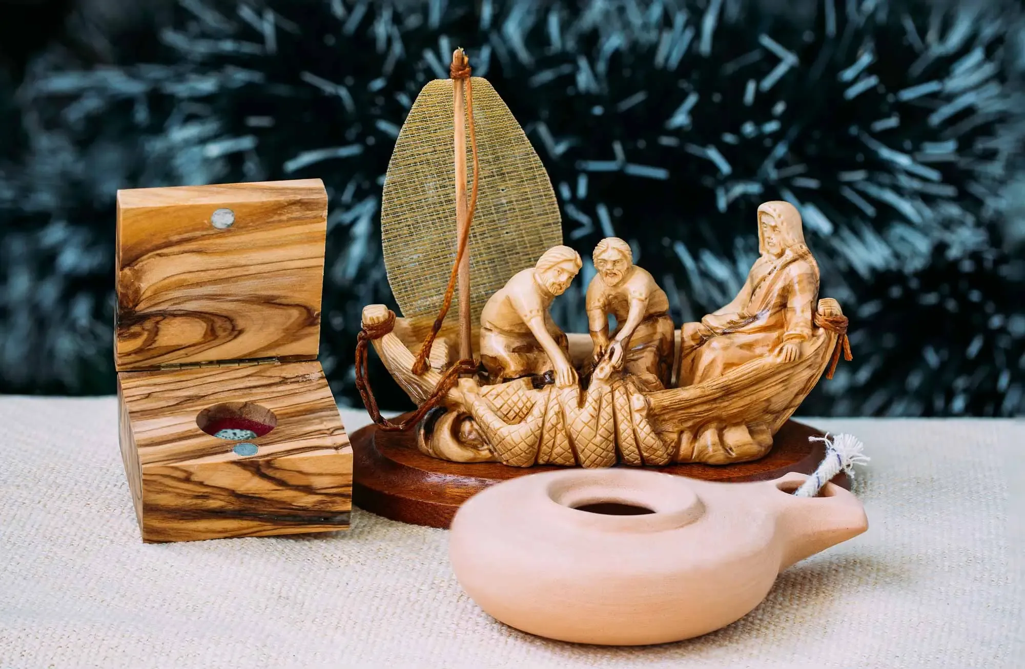 Biblical Elements Gift set with Olive Wood Carving, Widow’s Mite Coin, and Herodian Clay Lamp